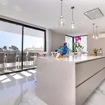 Vivenda Oliveiras *